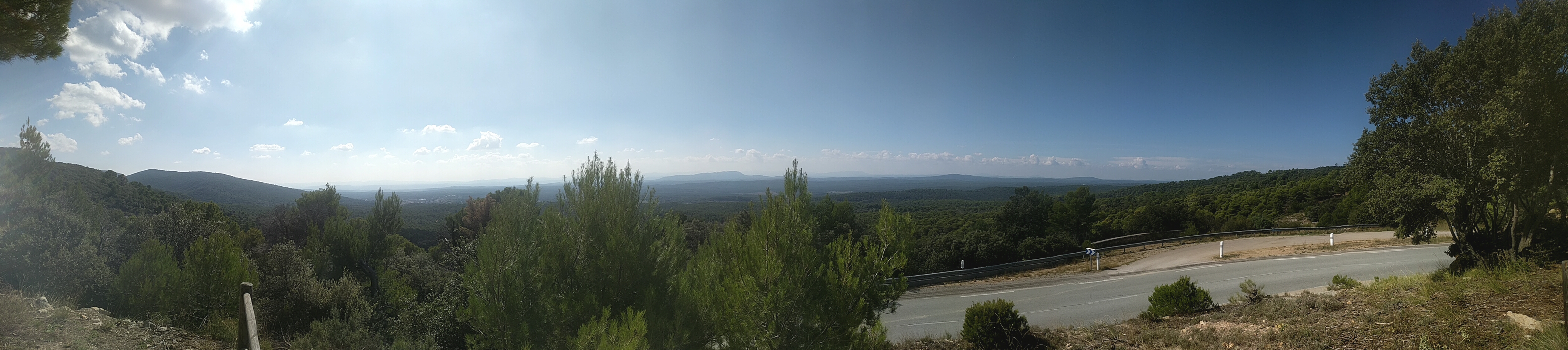 Blick Richtung Süden - Südwest (Toulon - Cot d Azur) nähe  Col de la Bigue 785 m - Aups