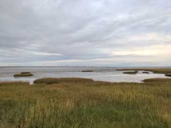 Radreise Nordsee - Tag 14 Koenigssee- Fedderwaddersiel Bremerhaven Wattenmeer Containerwschiffe Fischerboote