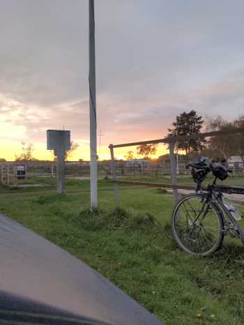 Radreise Nordsee - Tag 14 Koenigssee- Fedderwaddersiel Bremerhaven Wattenmeer Containerwschiffe Fischerboote