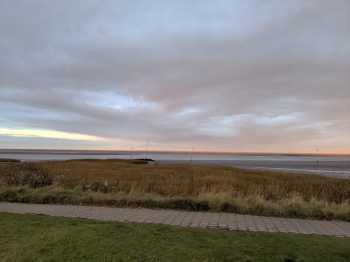 Radreise Nordsee - Tag 14 Koenigssee- Fedderwaddersiel Bremerhaven Wattenmeer Containerwschiffe Fischerboote