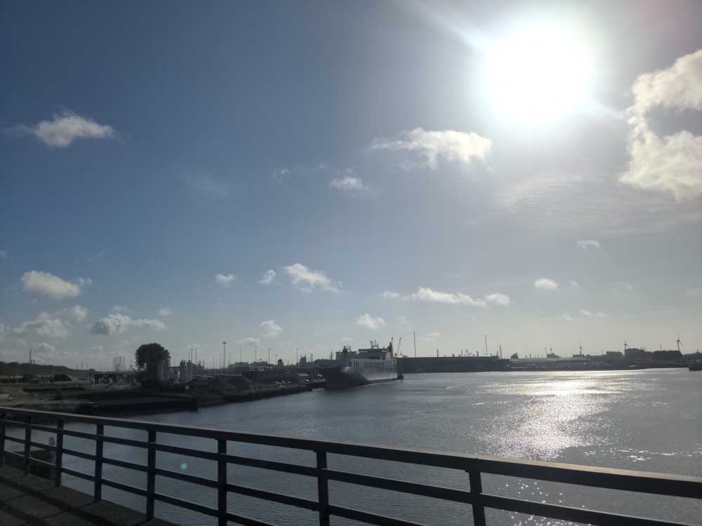 Radreise Nordsee -Tag 6 Zuid-Holland, Maassluis, Hoek van Holland ; Rhein Maas Mündung, Den Haag, Dünen, Strand, Nordsee, 