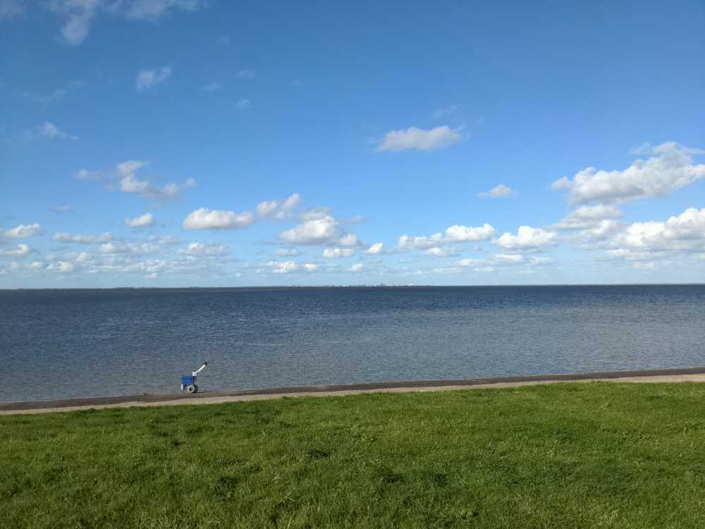 Radreise Nordsee -Tag  Noord-Holland  - Friesland, IJsselmeer, Polder, Schleusen, Damm, Deich Leeuwarden  