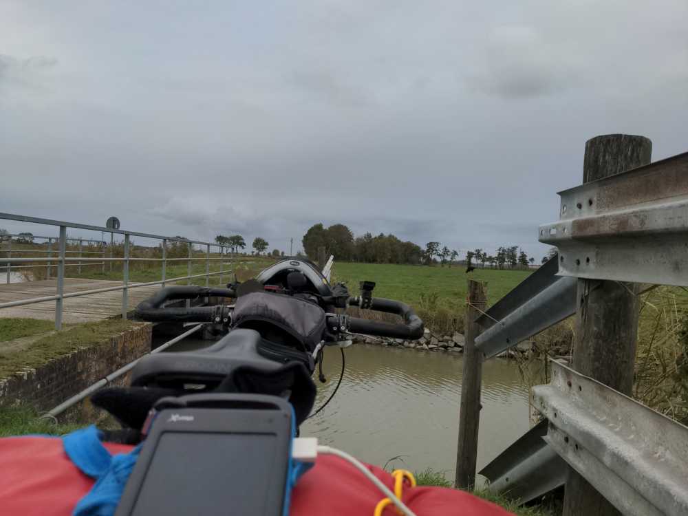 Radreise Nordsee -Fedderwaddersiel, Bremerhafen, Wattenmeer Containerwschiffe Fischerboote , Wesermündung, Fischerhavn, Ebbe, Flut, Fischerdorf, Zelten mit Meerblick 