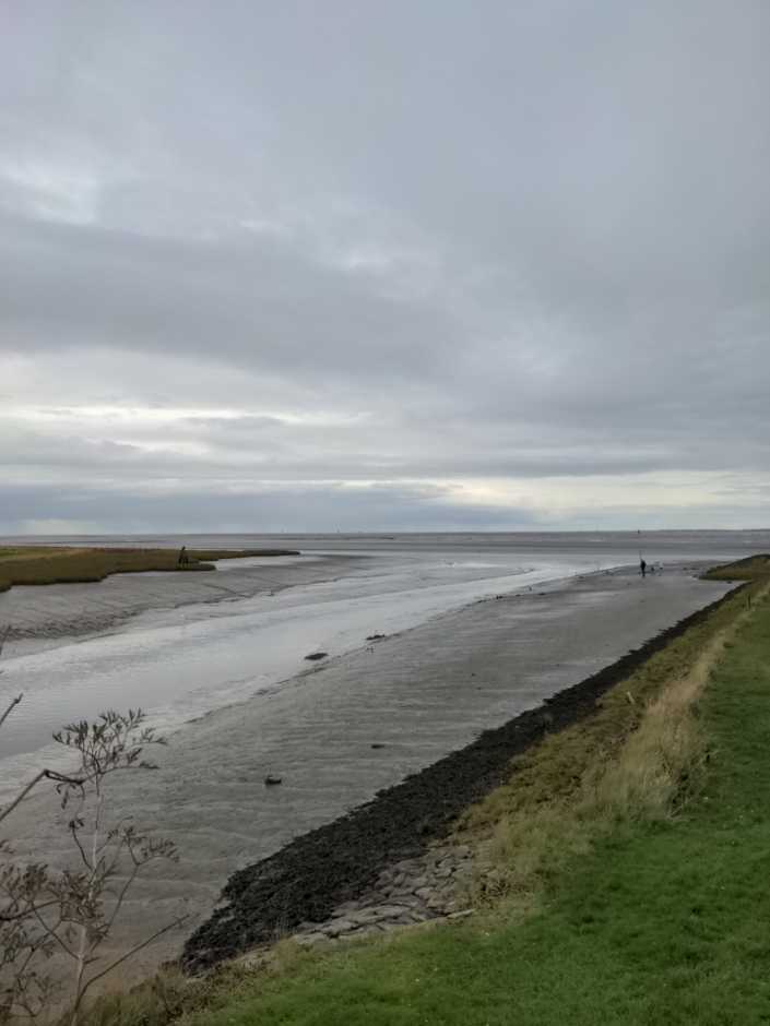 Radreise Nordsee -Fedderwaddersiel, Bremerhafen, Wattenmeer Containerwschiffe Fischerboote , Wesermündung, Fischerhavn, Ebbe, Flut, Fischerdorf, Zelten mit Meerblick 