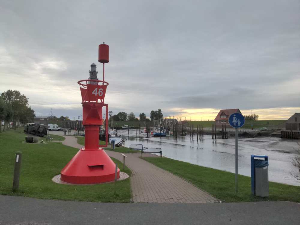 Radreise Nordsee -Fedderwaddersiel, Bremerhafen, Wattenmeer Containerwschiffe Fischerboote , Wesermündung, Fischerhavn, Ebbe, Flut, Fischerdorf, Zelten mit Meerblick 