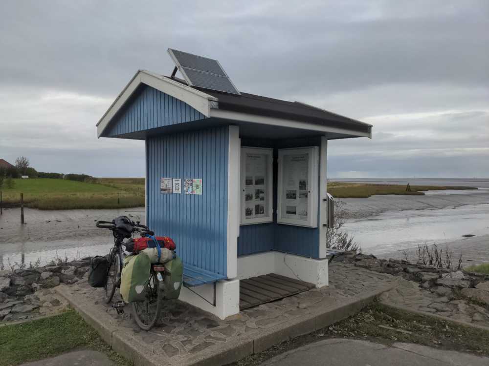 Radreise Nordsee -Fedderwaddersiel, Bremerhafen, Wattenmeer Containerwschiffe Fischerboote , Wesermündung, Fischerhavn, Ebbe, Flut, Fischerdorf, Zelten mit Meerblick 