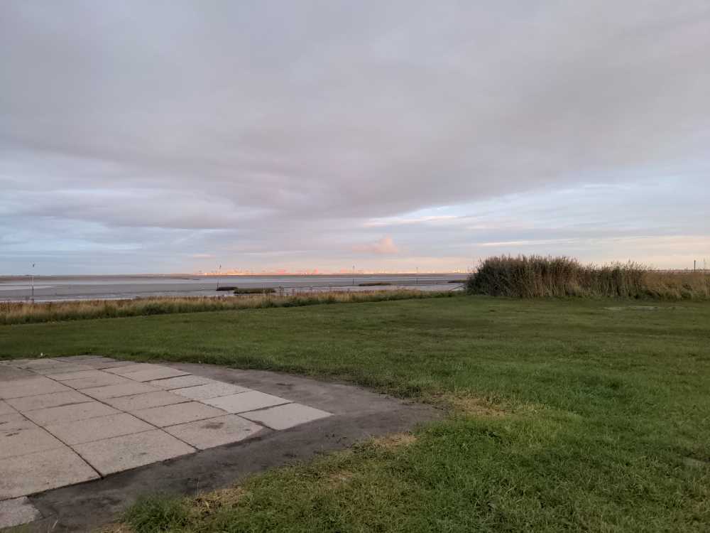 Radreise Nordsee -Fedderwaddersiel, Bremerhafen, Wattenmeer Containerwschiffe Fischerboote , Wesermündung, Fischerhavn, Ebbe, Flut, Fischerdorf, Zelten mit Meerblick 