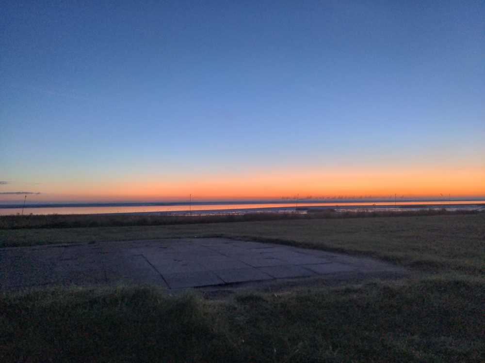 Radreise Nordsee -Fedderwaddersiel, Bremerhafen, Wattenmeer Containerwschiffe Fischerboote , Wesermündung, Fischerhavn, Ebbe, Flut, Fischerdorf, Zelten mit Meerblick 