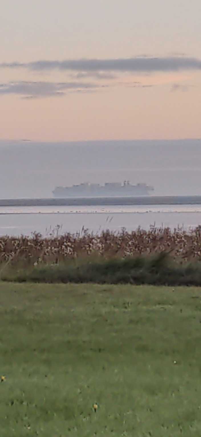 Radreise Nordsee -Fedderwaddersiel, Bremerhafen, Wattenmeer Containerwschiffe Fischerboote , Wesermündung, Fischerhavn, Ebbe, Flut, Fischerdorf, Zelten mit Meerblick, Weser, Bremen 