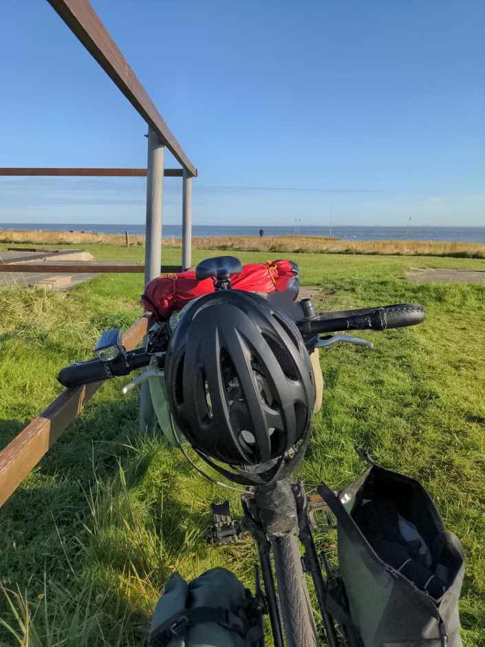 Radreise Nordsee -Fedderwaddersiel, Bremerhafen, Wattenmeer Containerwschiffe Fischerboote , Wesermündung, Fischerhavn, Ebbe, Flut, Fischerdorf, Zelten mit Meerblick, Weser, Bremen 