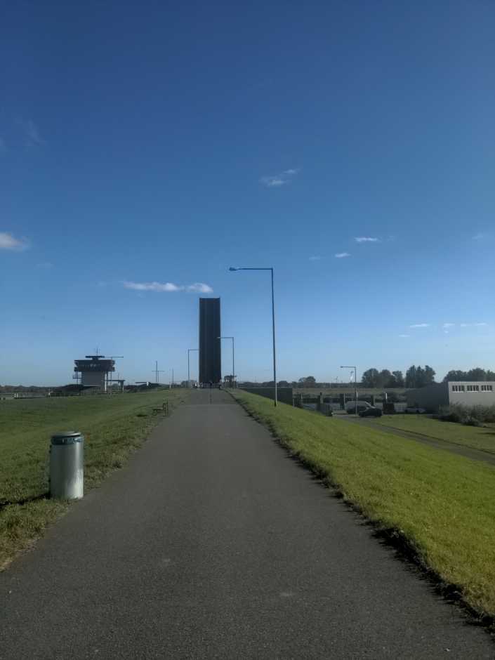 Radreise Nordsee -Fedderwaddersiel, Bremerhafen, Wattenmeer Containerwschiffe Fischerboote , Wesermündung, Fischerhavn, Ebbe, Flut, Fischerdorf, Zelten mit Meerblick, Weser, Bremen 
