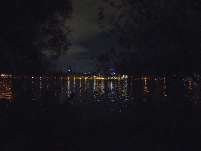 Weser - Horstedt Stolzenau erste Hügel tauchen auf