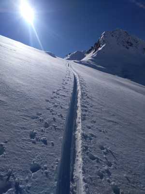 Alteschgletscher und Fieschergletscher Marjälen Stausee und Bach, Gletscherstübli