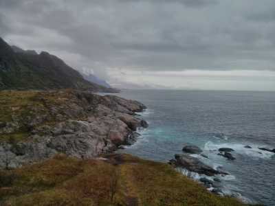 Moskenes Camping am Fähranleger, Lofotenwand