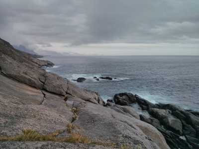 Moskenes Camping am Fähranleger, Lofotenwand