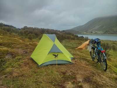  Mittagspause im Zelt,  