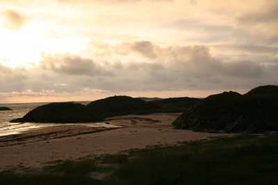 Mitternachtssonne vor herannahender Sturm- und Regenfront