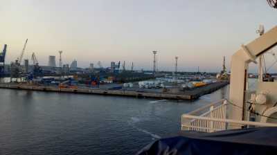 Warnemünde - Hafeneinfahrt nach Rostock